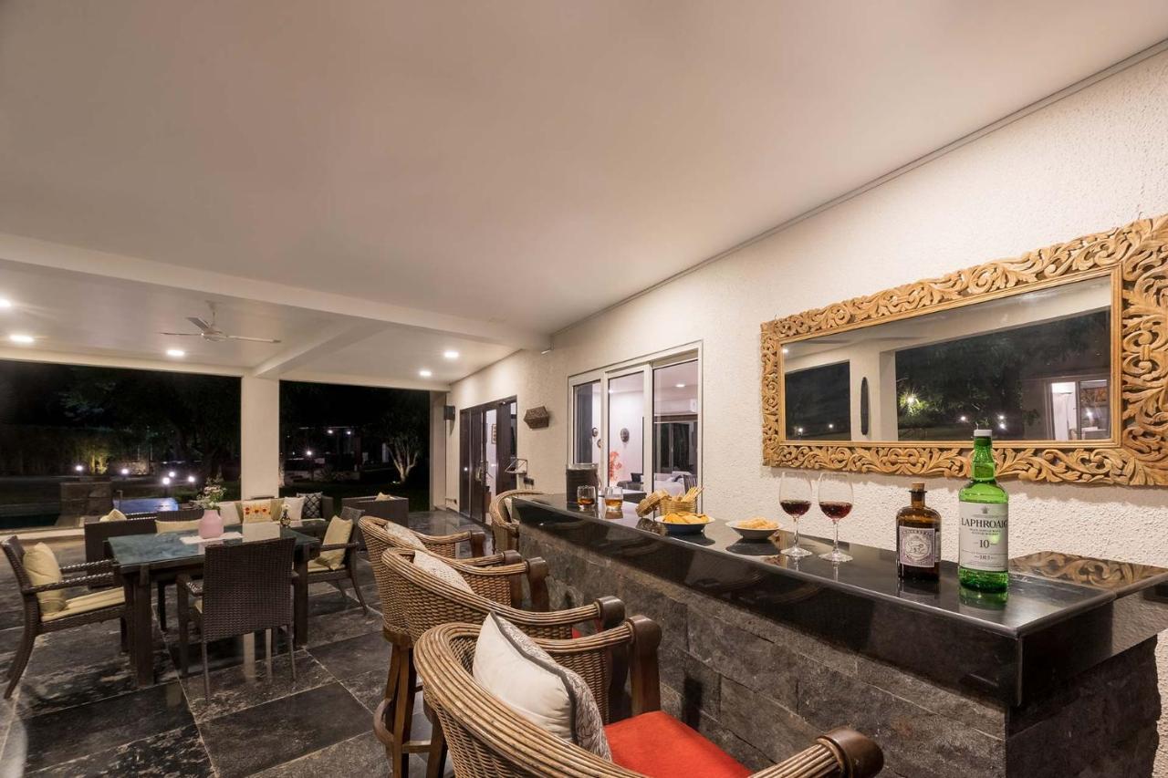 The Leaf: Stayvista's Poolside Oasis with Indoor Games Alibag Exterior photo